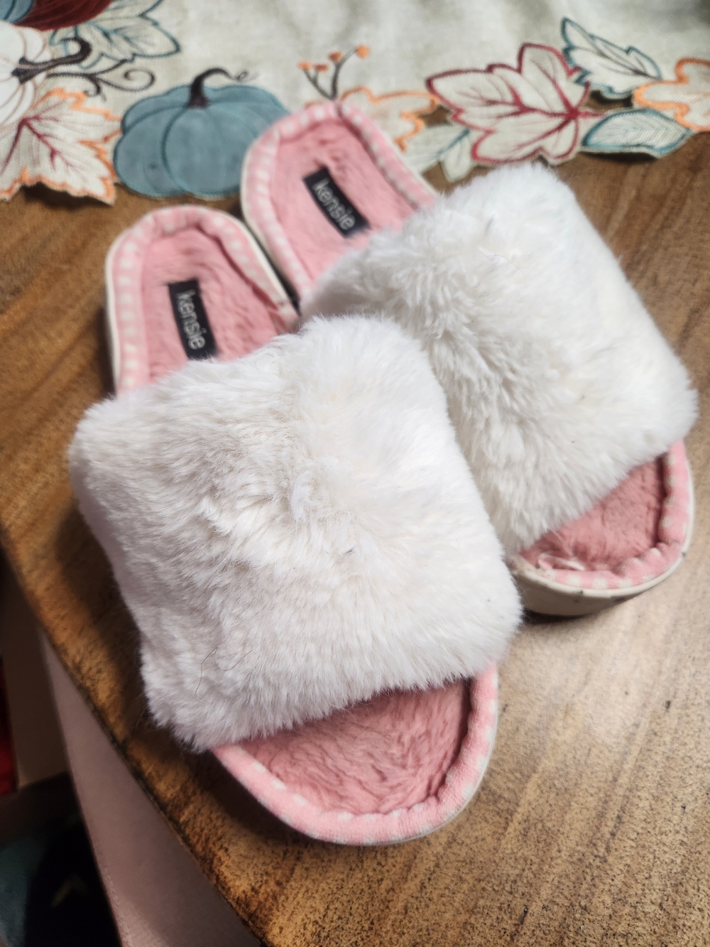 Faux Fur Slide Slippers in Cream and Pink
